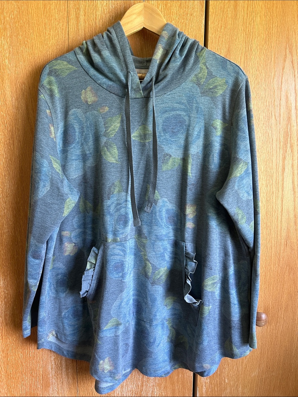 Philosophy Woman Blue Floral Lightweight Hooded Tunic with Ruffle Pockets
